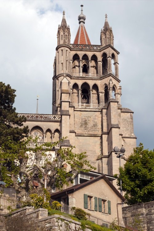 Sveitsi_cathedral of Lausanne500
