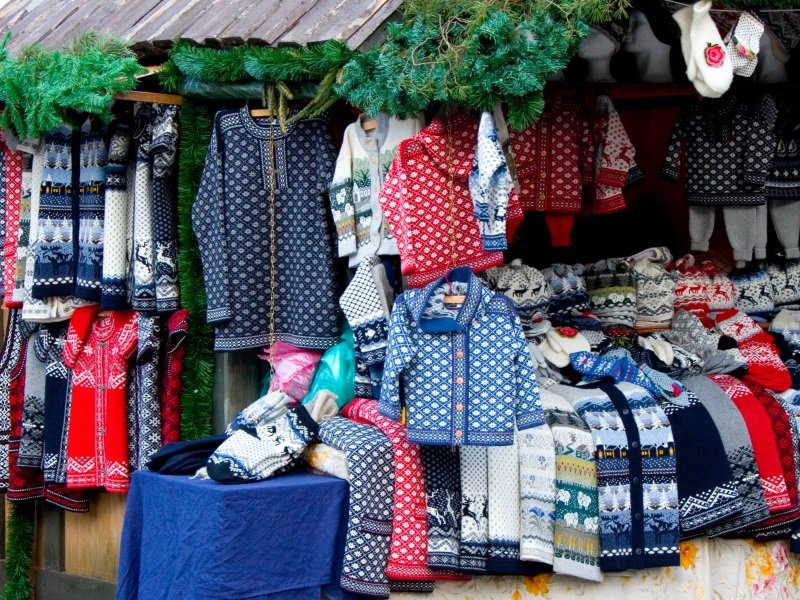 Christmas market_warm clothes_800X600