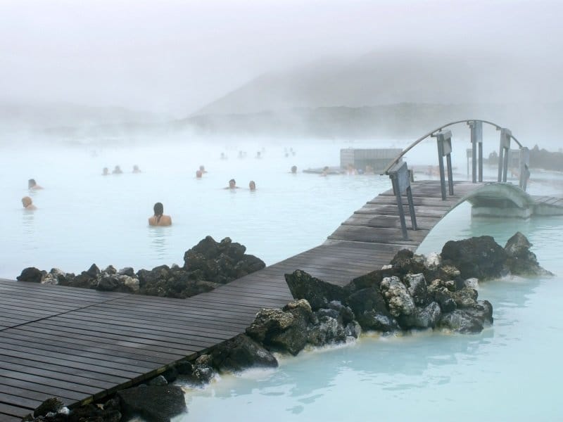 Islanti_Blue Lagoon, a geothermal bath resort in Iceland_800x600
