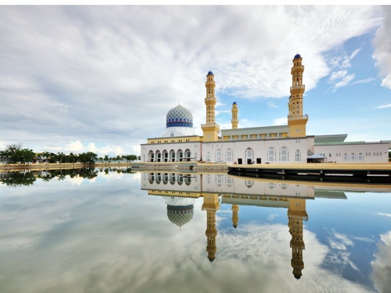 Malesia_Reflection of Mosque_800x600