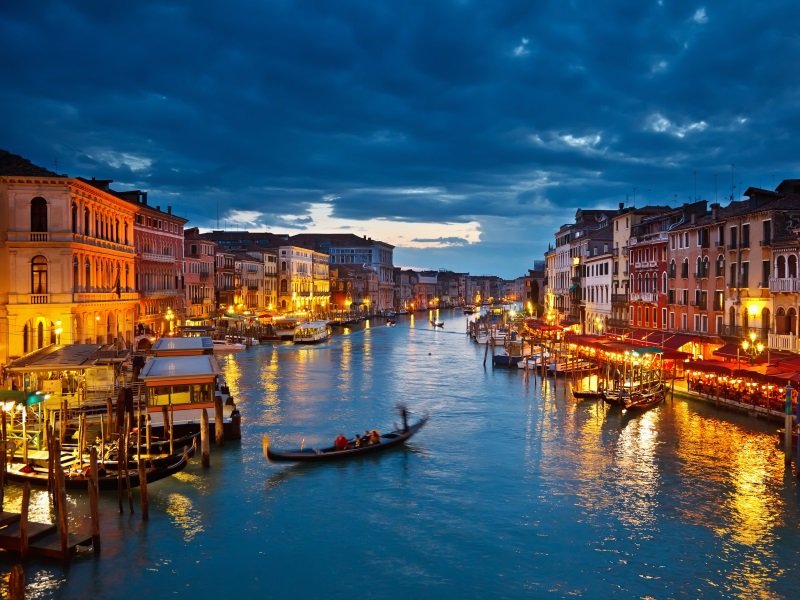 Venetsia_Grand Canal at night, Venice_800x600