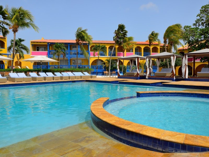 Bonaire_Divi_Flamingo_Beach_Resort_Casino_Pool_800x600