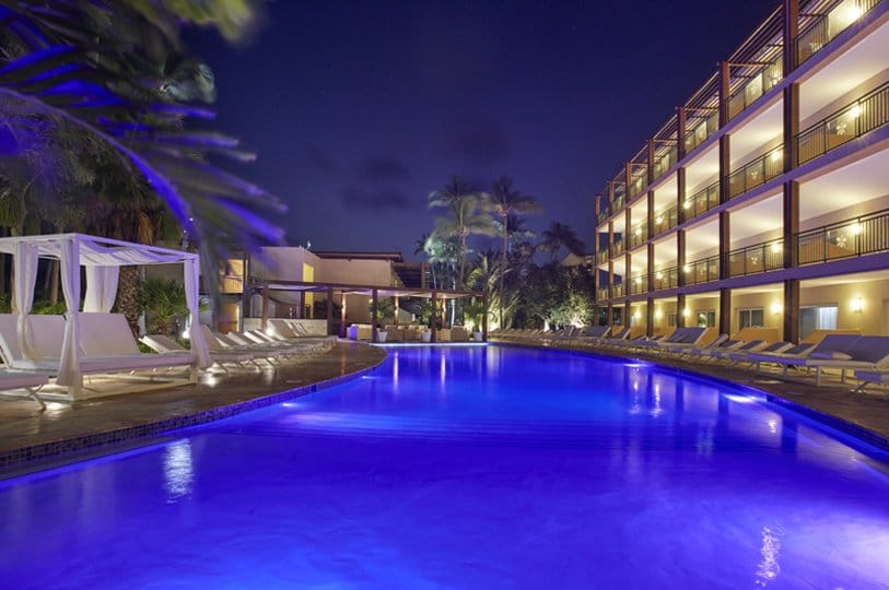 Aruba-Divi-entrance-pool