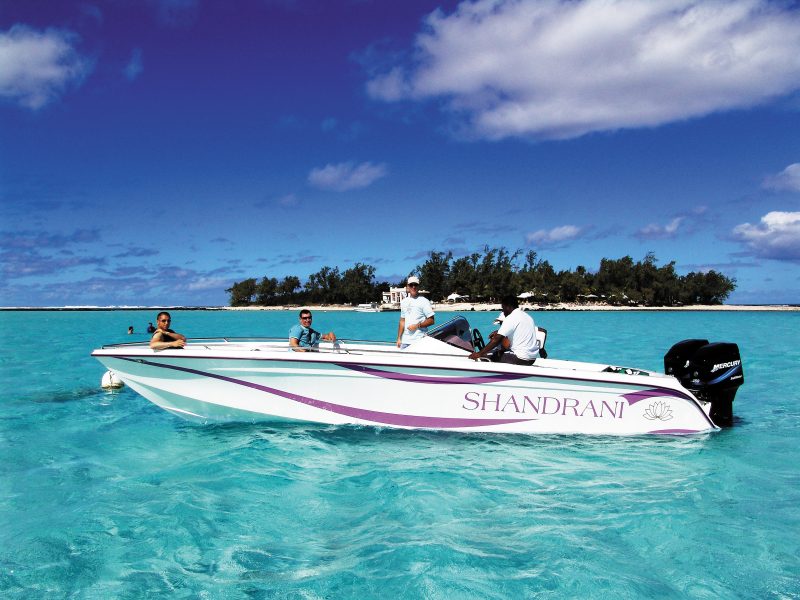 Kymenmatkat_Mauritius_hotel Shandrani_speedboat